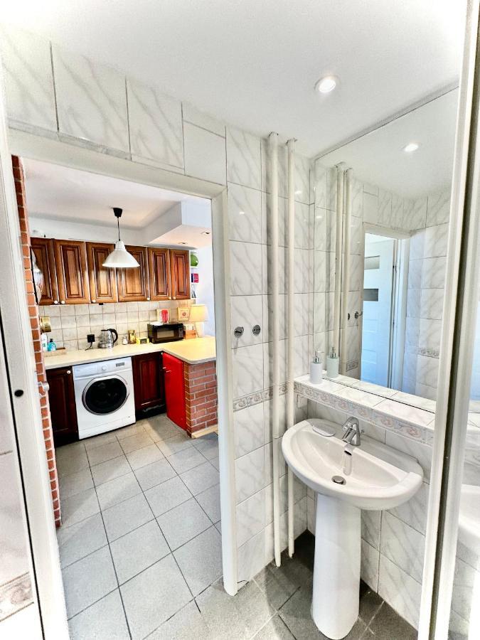 Super Apartament White Warszawa 2X Metro Scisle Centrum Wifi 300 Mbs New المظهر الخارجي الصورة